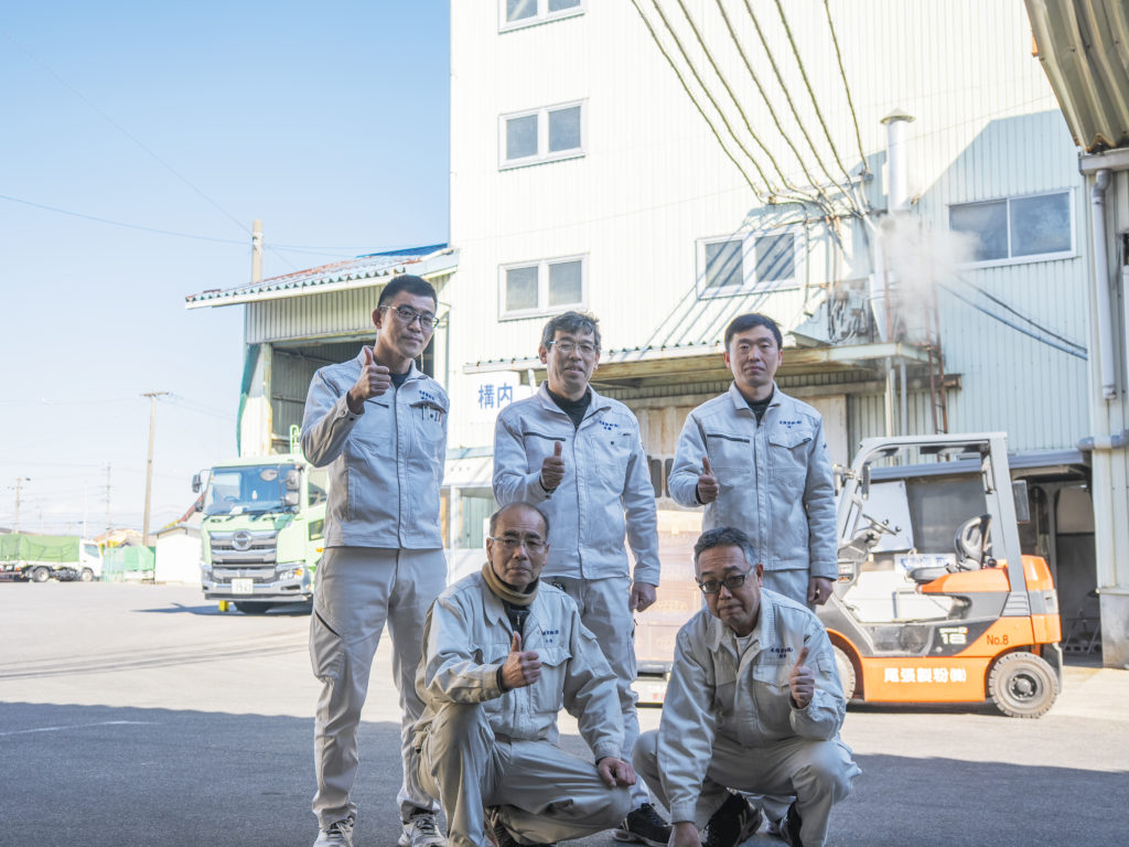 暮らしや季節と密接につながる「製粉」の仕事を、製造と営業の両面から覗いてみた